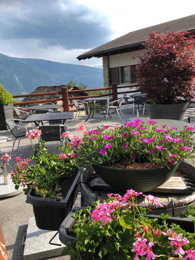 Cafe Cher-Mignon Et Chambres D'Hotes Chermignon-d'en Haut Dış mekan fotoğraf